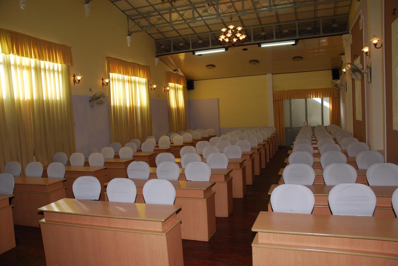 A Dong Hotel Da Lat Buitenkant foto